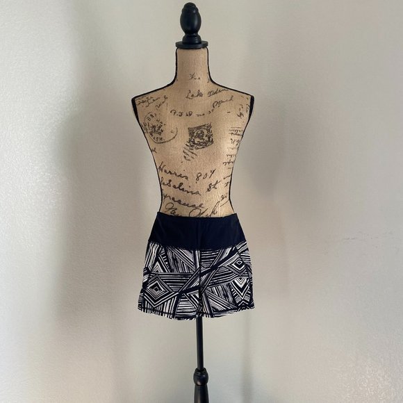 Sweaty Betty Biker shorts - Picture 1 of 9